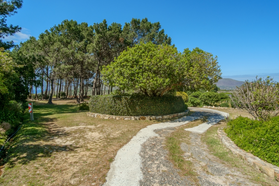 6 Bedroom Property for Sale in San Michel Western Cape